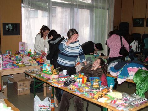 2009._november_bucsu_baba-_es_gyerekruhavasar_046.jpg