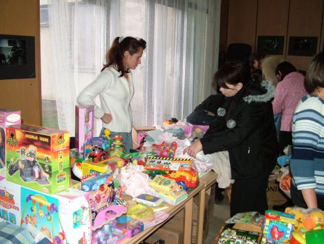 2009._november_bucsu_baba-_es_gyerekruhavasar_048.jpg